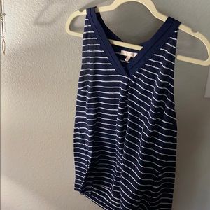 Sleeveless striped loose fitting top